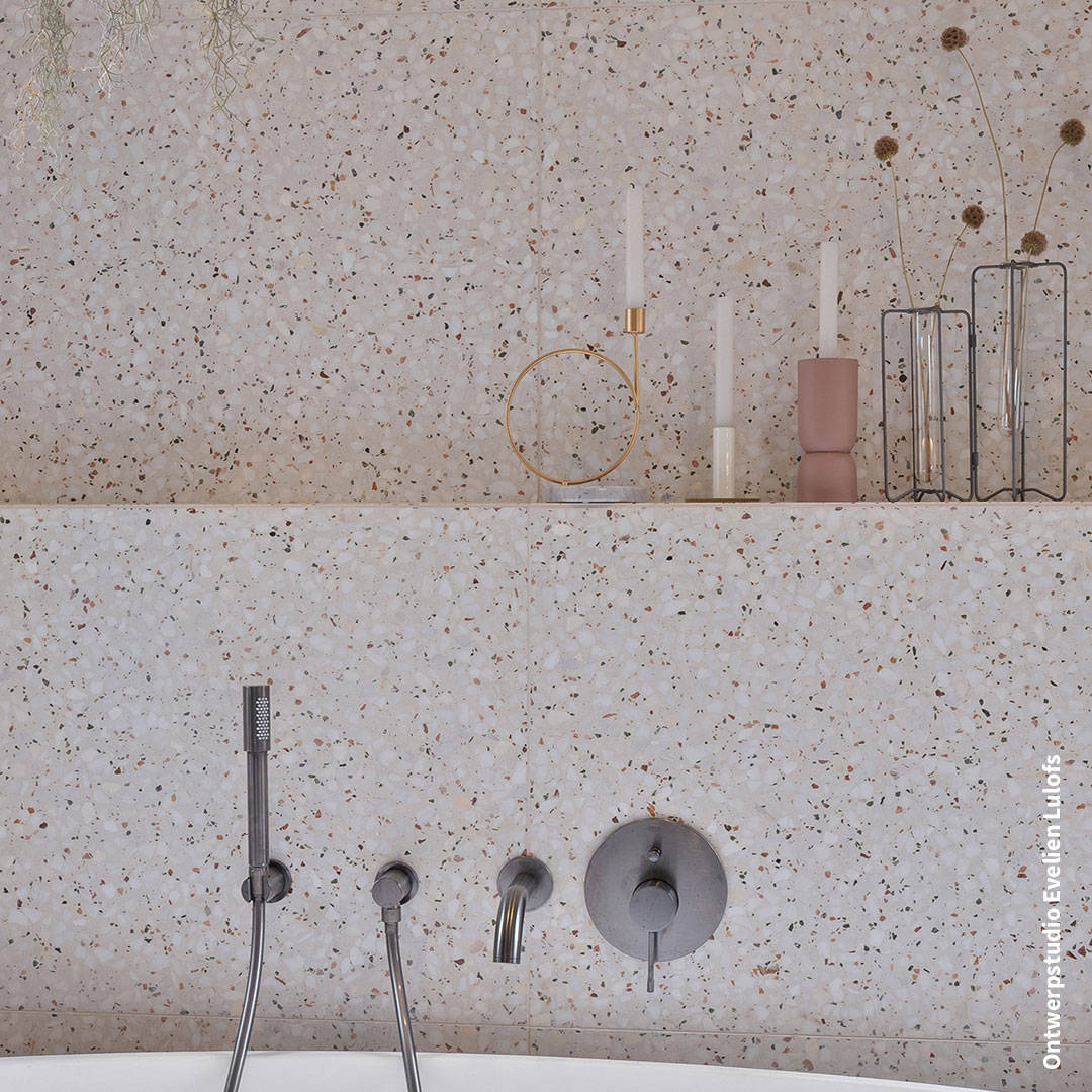 Handmade terrazzo tile with fine aggregates