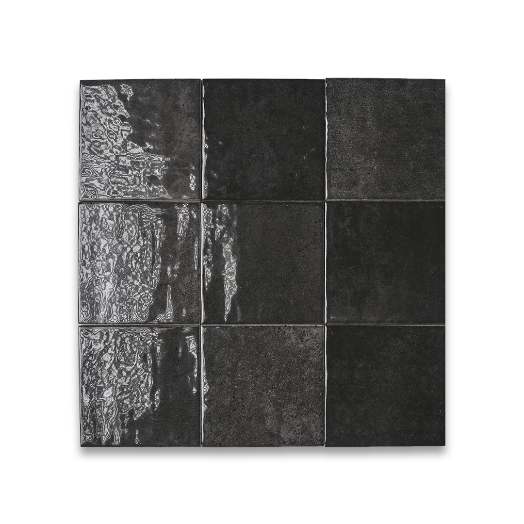 Strata Square Off Black