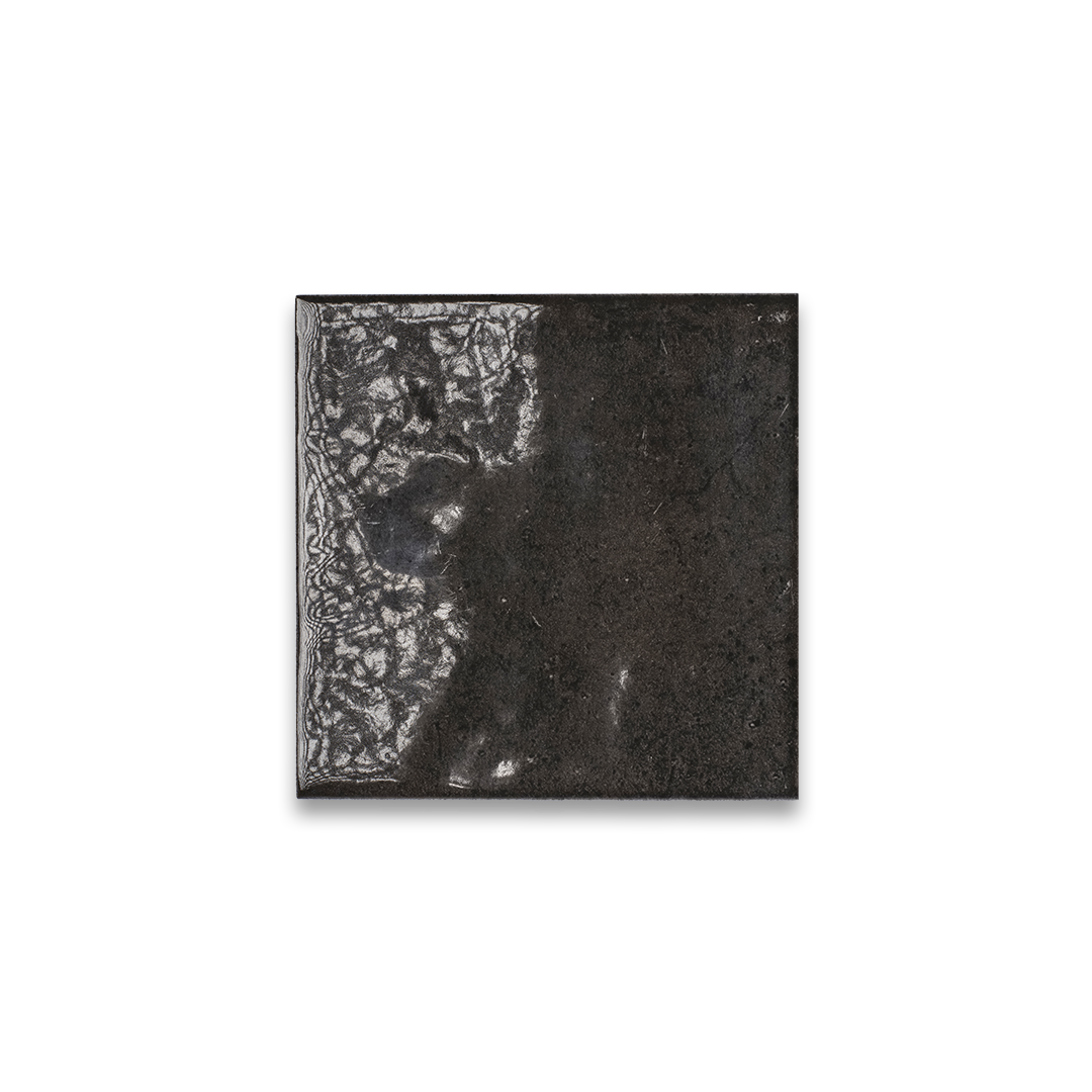 Strata Square Off Black